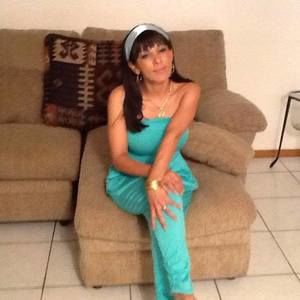 Meet your Posher, Alma